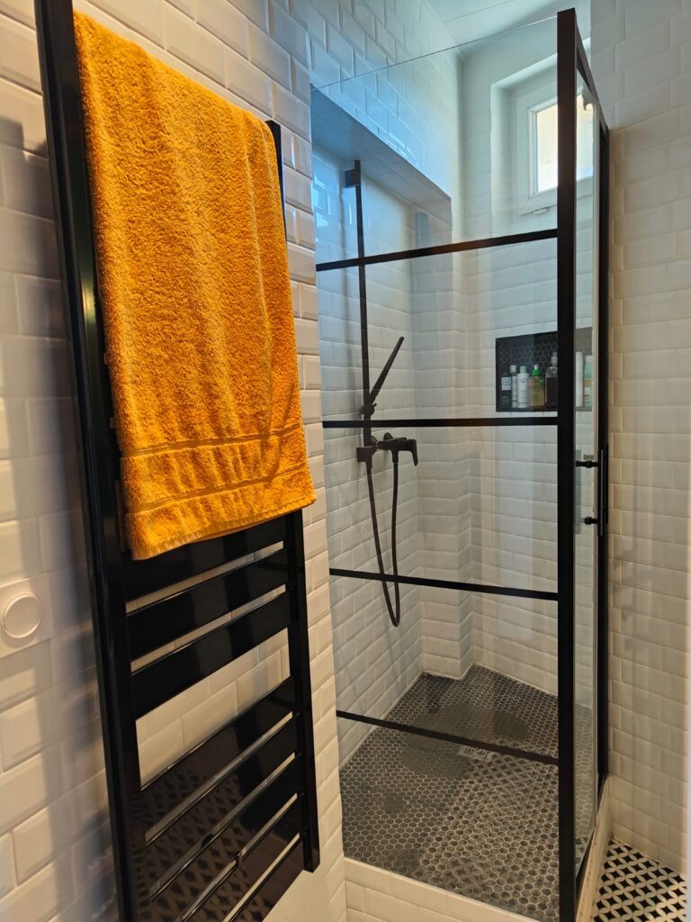 f151292f-0650-4f05-8e91-44c058ad4553 2